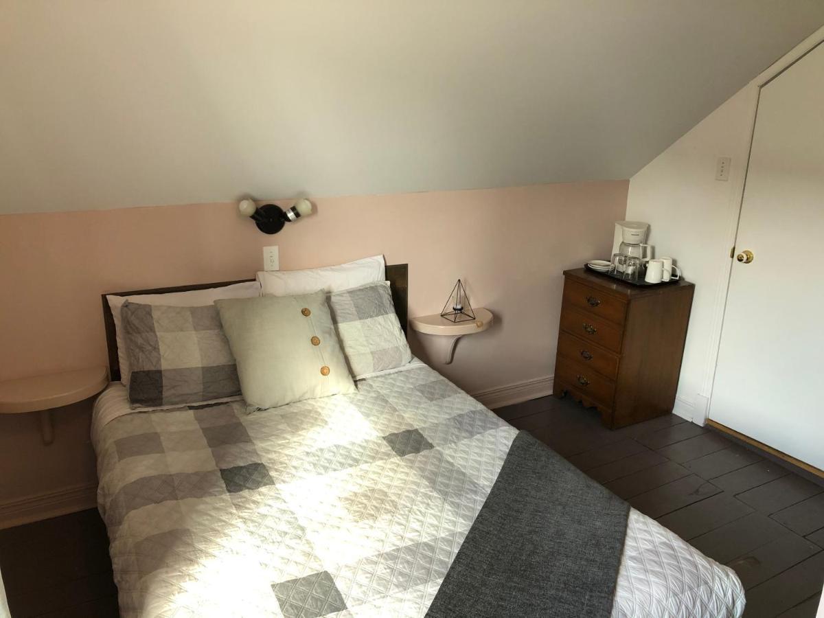 Les Pinsons Des Rives Bed & Breakfast La Malbaie Eksteriør bilde