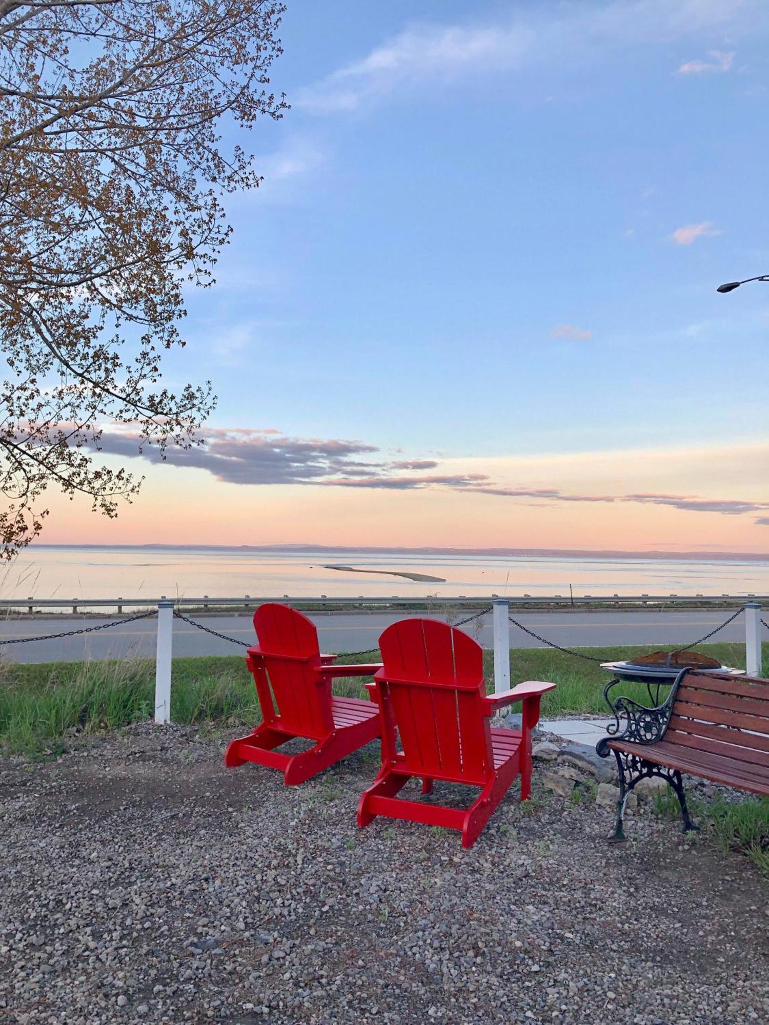Les Pinsons Des Rives Bed & Breakfast La Malbaie Eksteriør bilde